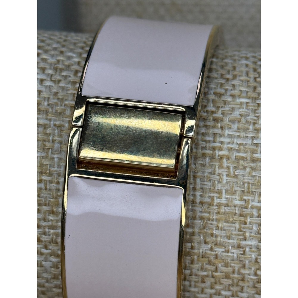 J.Crew Gold-Tone Hinged Enamel Bangle Bracelet Pink & Gold Womens 6.25" Circumfe - Picture 4 of 6